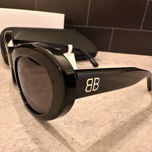 Balenciaga BB Oval Sunglasses | Black / Grey | New w/ Case